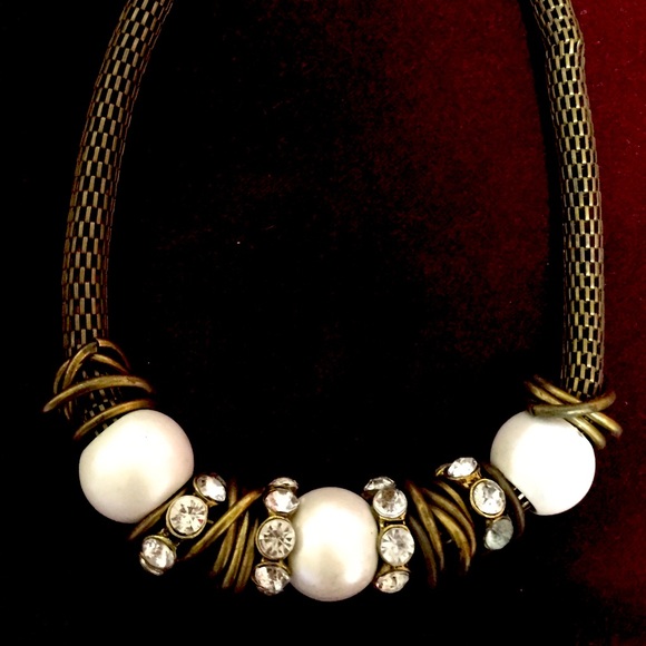 Beautiful necklace match most outfits - Picture 1 of 3